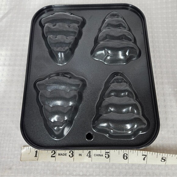 Set of 3 Holiday Tree Baking Trays - Candy / Soap / Craft Molds - Picture 8 of 9